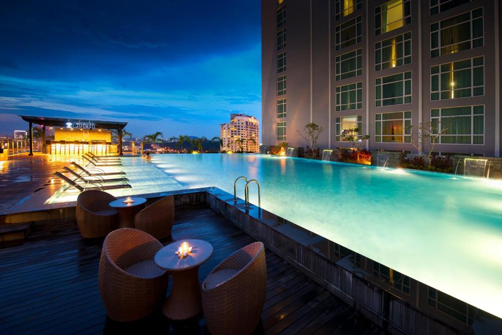 Hattan Hotel Splash Pool
